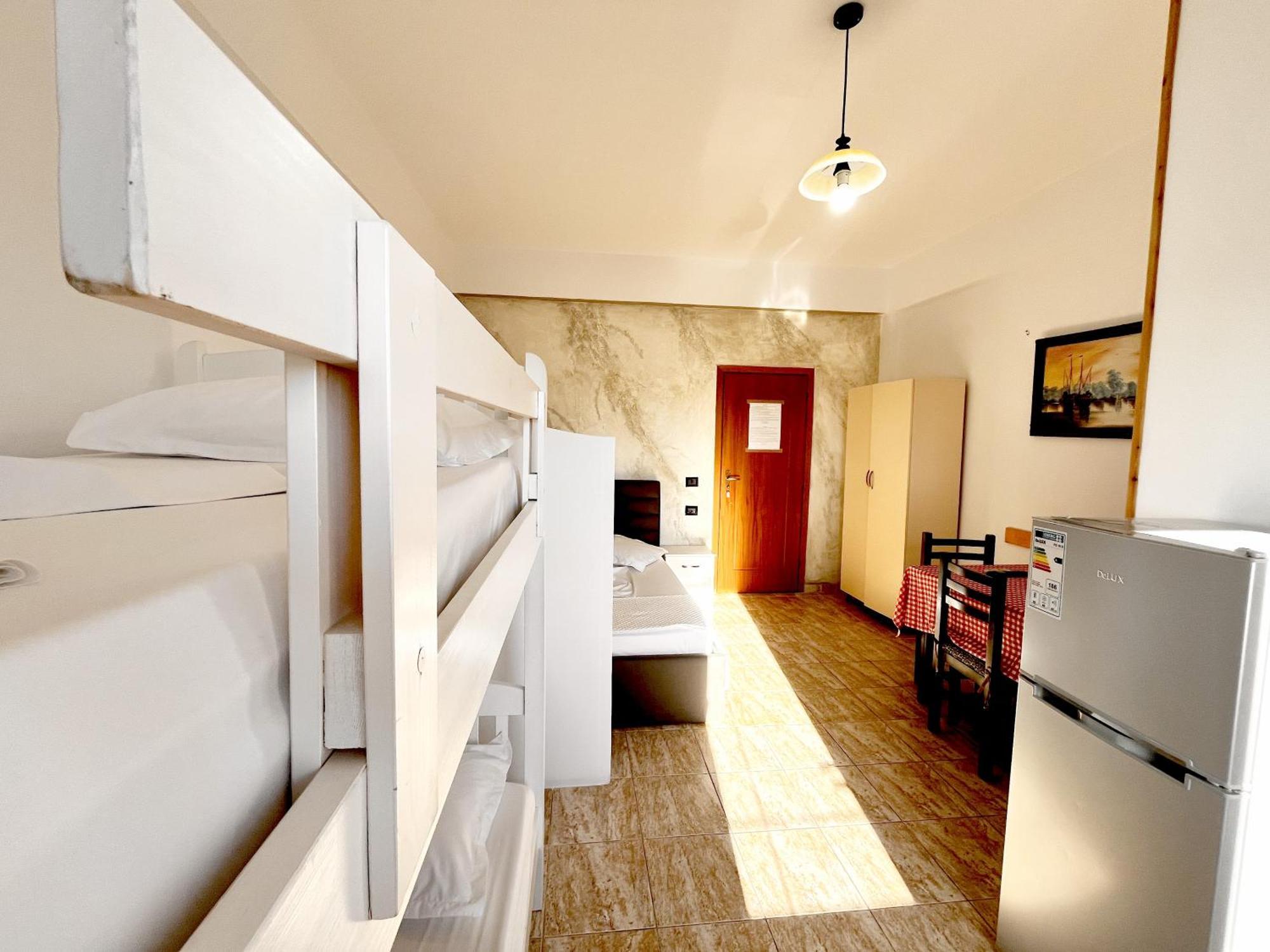 Vila Kam Vlorë Exteriör bild